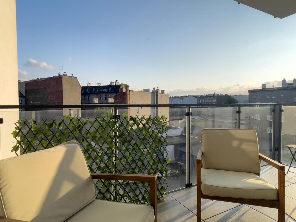 Urban Premium, Opolska 10 No 67a, Free Garage, Self Check-in Apartment