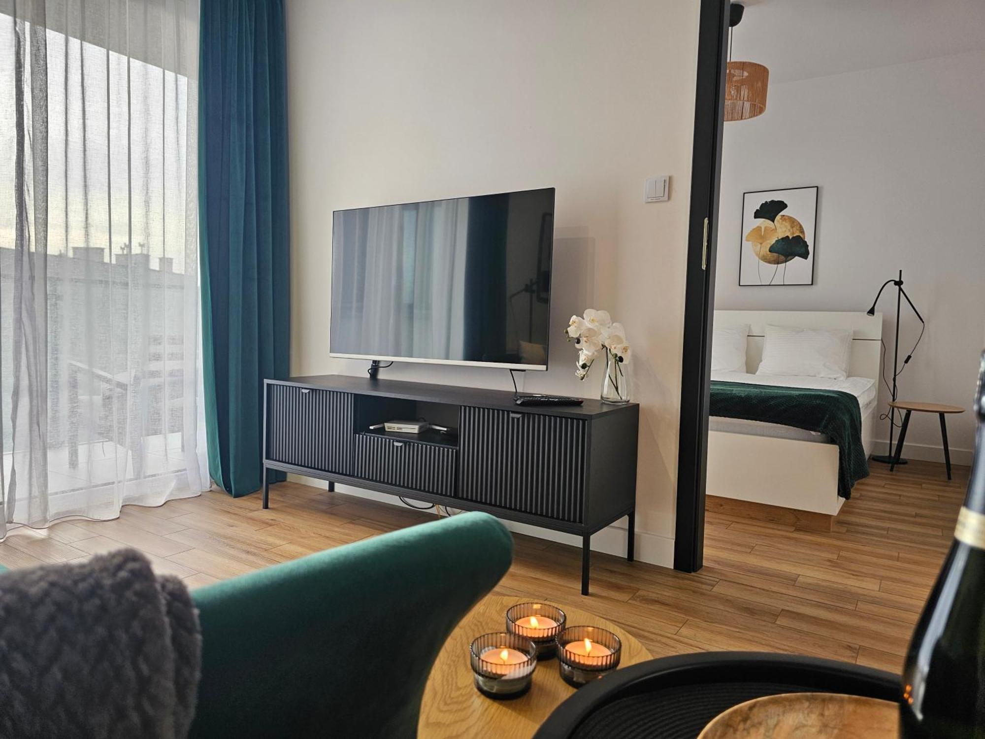 Urban Premium, Opolska 10 No 67a, Free Garage, Self Check-in Apartment